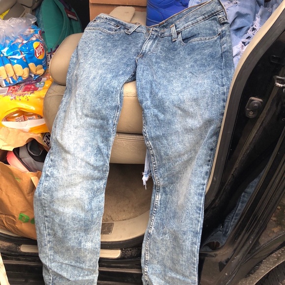 Jeans - Picture 2 of 3